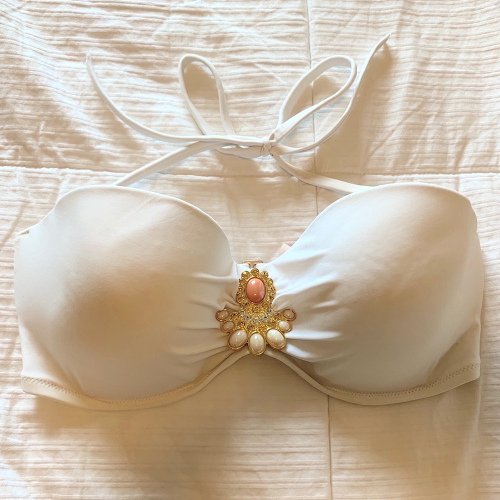 Victoria’s Secret bathing suit top 34DD